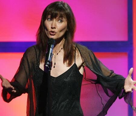 Lari White